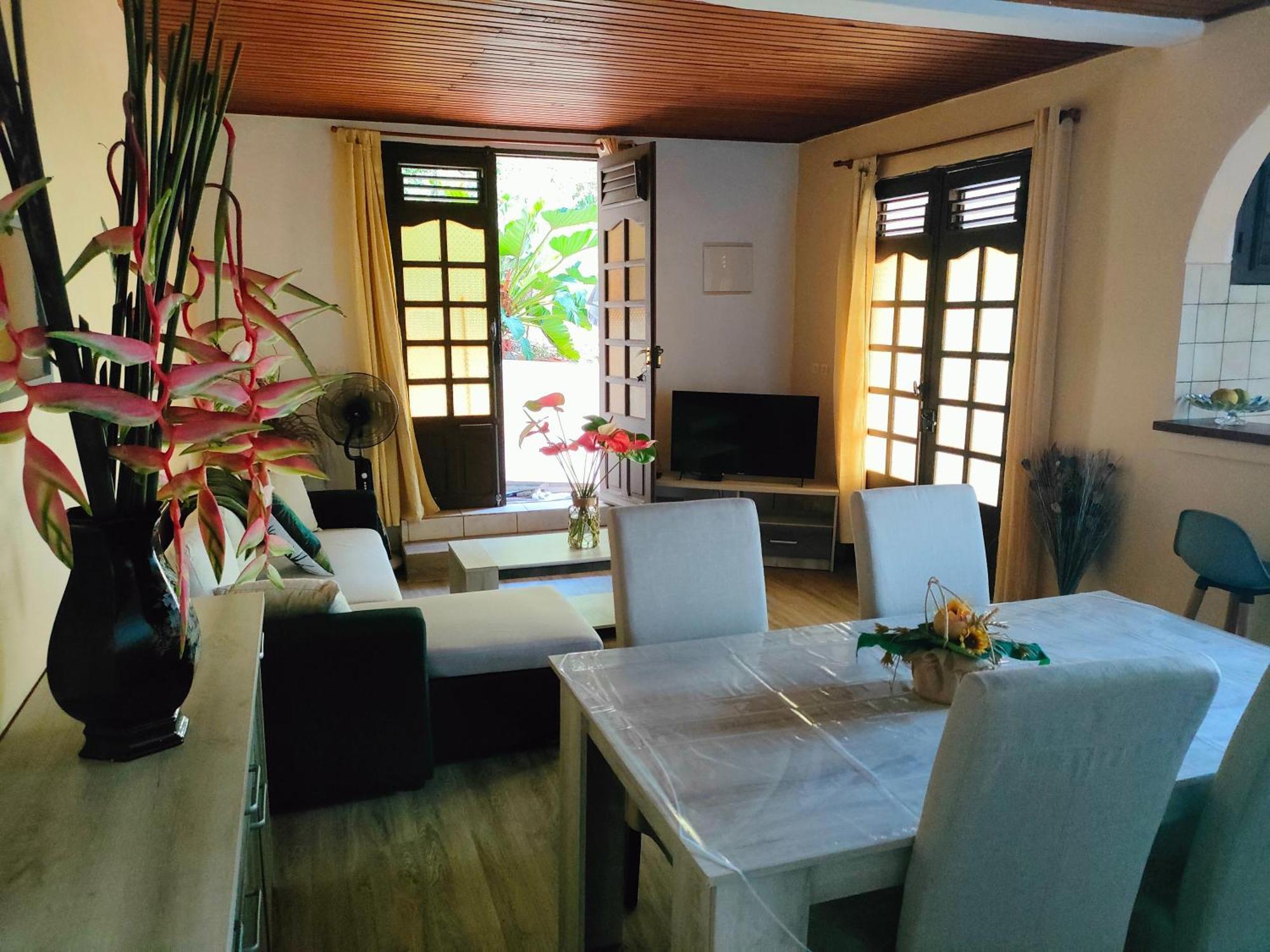 Bromelias Le Robert Exterior foto